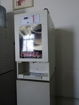 302 办公室餐饮会所 速溶机 三种热饮料加热水 可选投币落杯